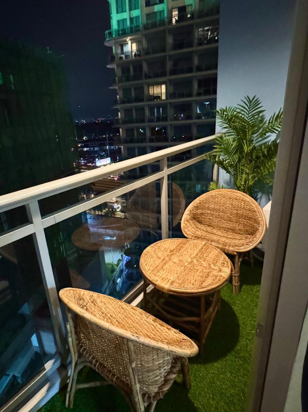 Azure Paranaque, 1br Bahamas 15th Floor *